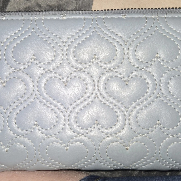 Betsey Johnson Blue Faux Leather Heart Stitched Zip Around Wallet/Wristlet - Picture 3 of 12